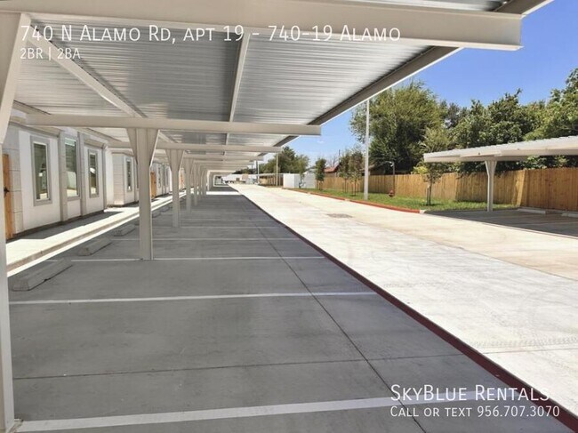 Building Photo - 740 N Alamo Rd