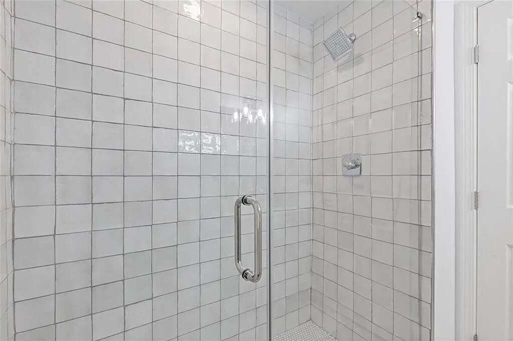 Building Photo - Room in House on Bay Leaf Dr SE