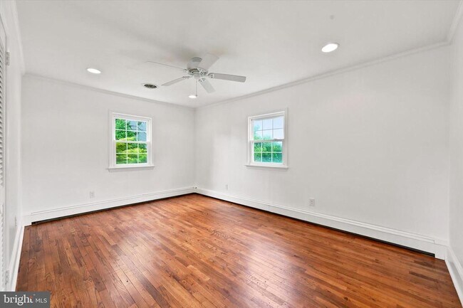 Building Photo - 1058 Glen Hall Rd