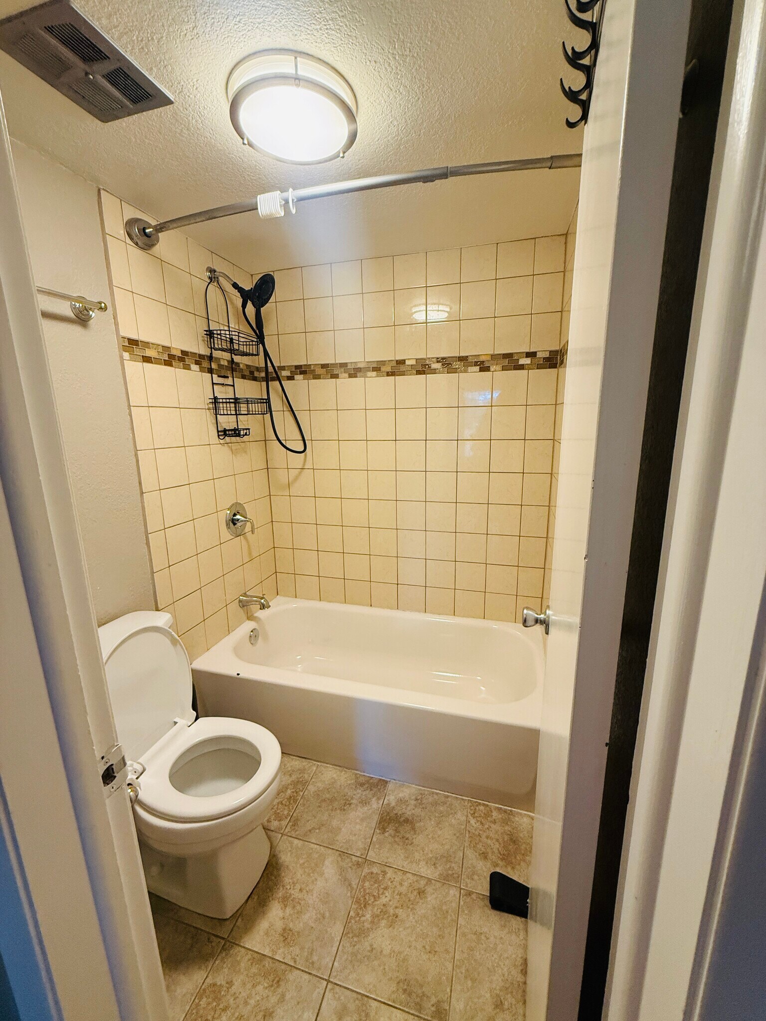 Building Photo - 2227 Canyon Blvd