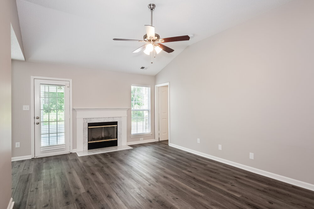 Building Photo - 11518 Larix Dr