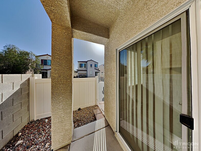 Building Photo - 1322 Cactus Village Ave