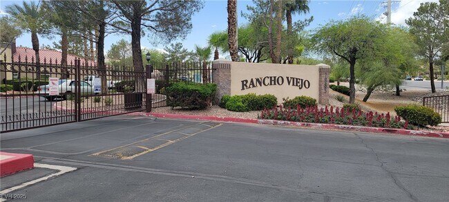 Building Photo - 7885 W Flamingo Rd