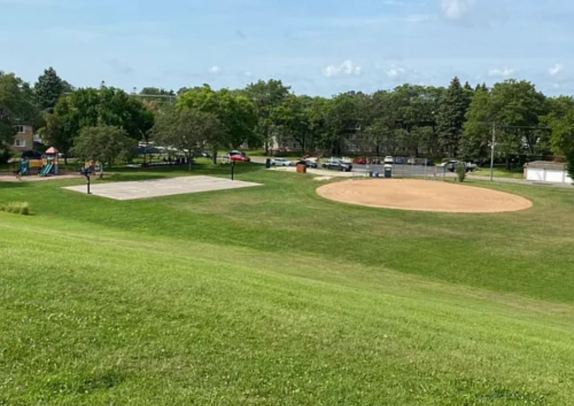 Building Photo - 2813 Pennsylvania Ave S