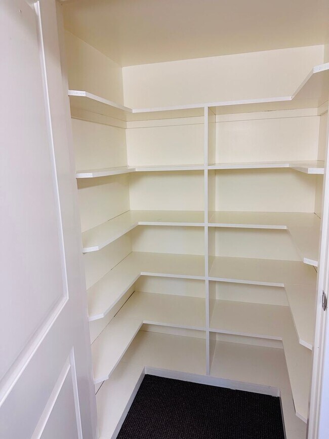 Building Photo - 4366 Prairie St SW