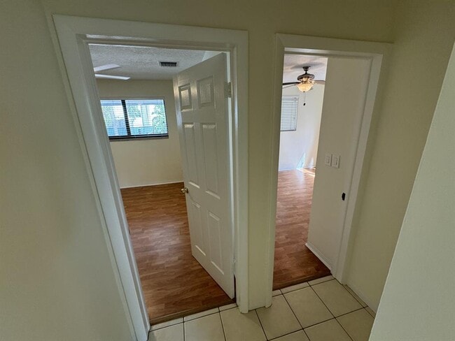 Building Photo - 1101 NE 18th Ct