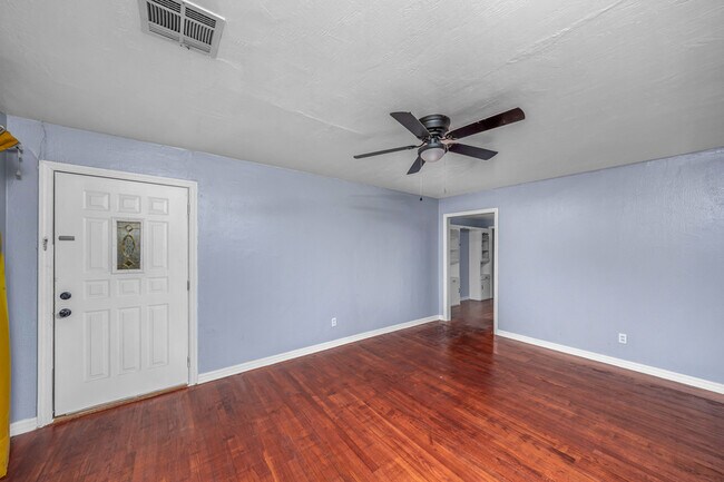 Building Photo - 1416 NW 23rd St