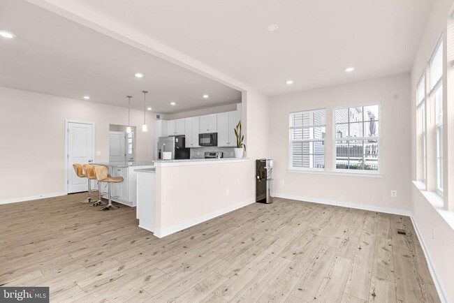 Building Photo - 2053 Whithorn Hl