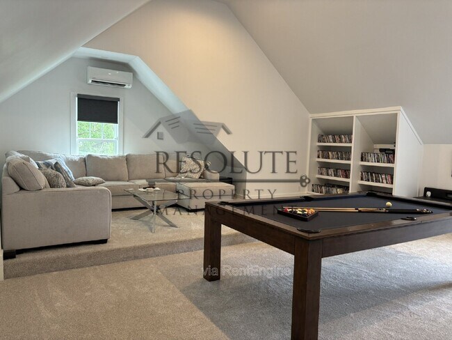 Building Photo - 60 Satinwing Ct
