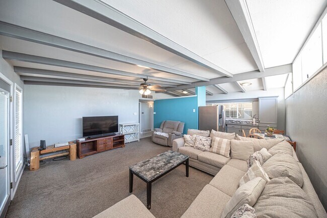 Building Photo - 2901 Nabors Ln