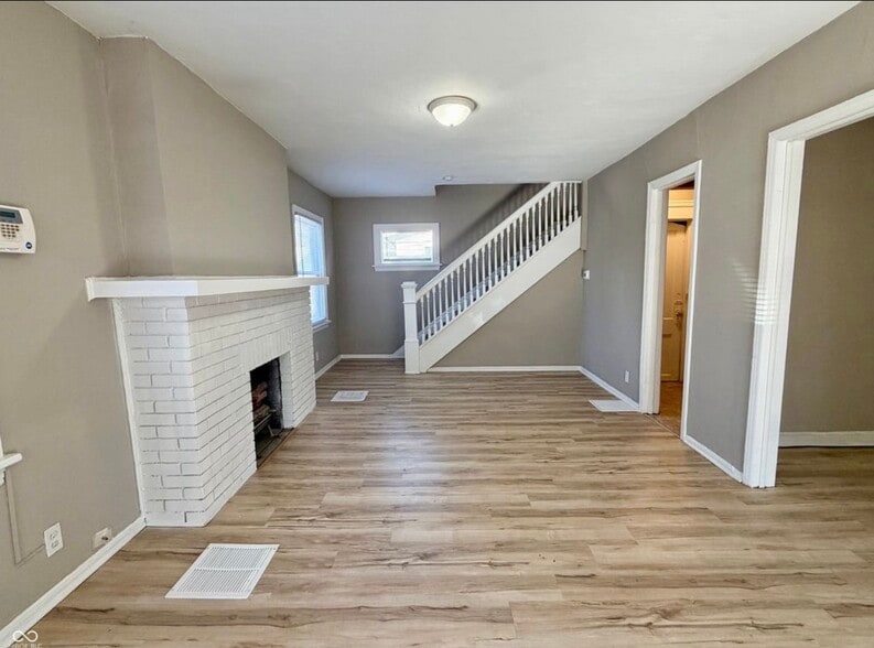 Building Photo - 4002 Rookwood Ave