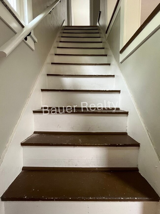 Building Photo - Two Story Home