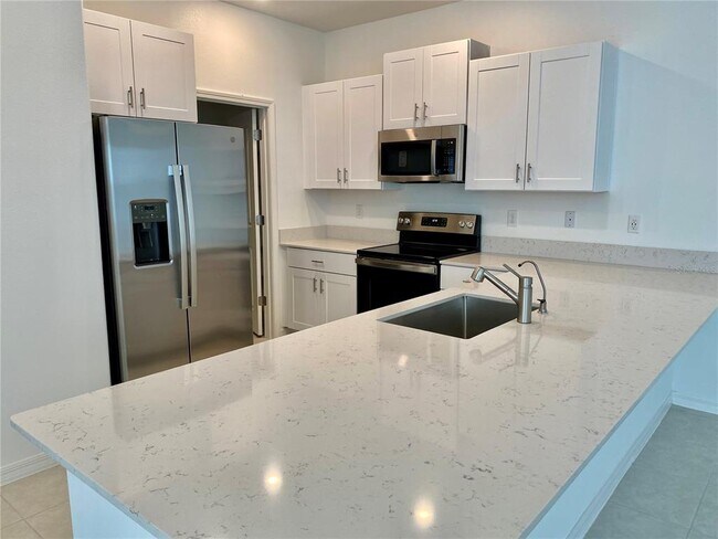 Building Photo - 6246 Shiner St