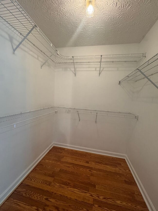 Building Photo - Beautiful 3BR Home for Rent in Toccoa, GA with Fenced Yard & 2-Car Garage