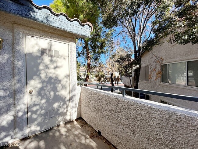 Building Photo - 3125 Casey Dr