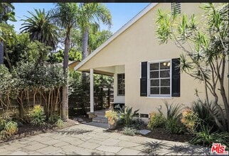 Building Photo - 4085 Van Buren Pl