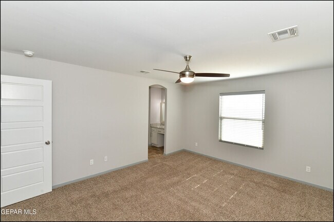 Building Photo - 13744 Flora Vista Ave