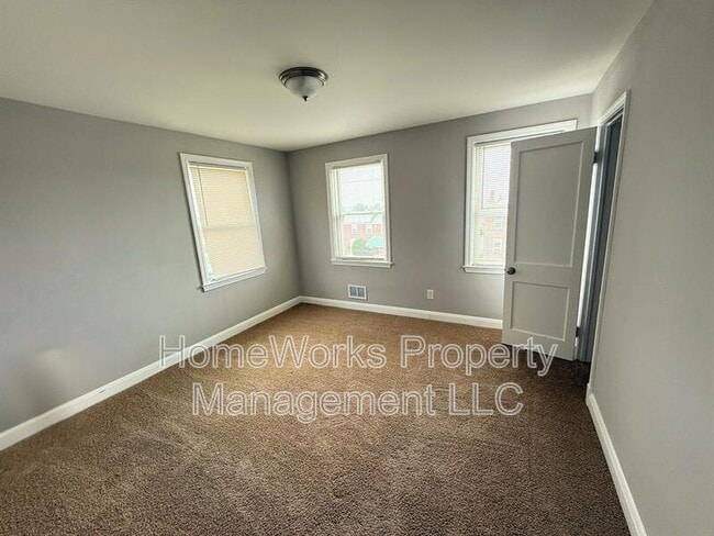 Building Photo - 3744 Elmley Ave