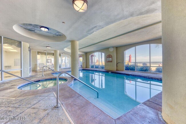 Building Photo - 1200 Beach Dr