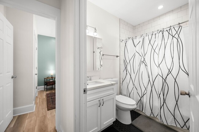 Building Photo - 1215 N Warman Ave