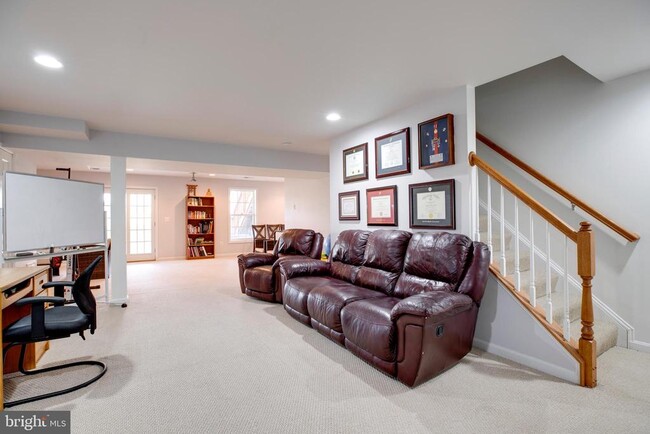 Building Photo - 7536 San Diego Ct
