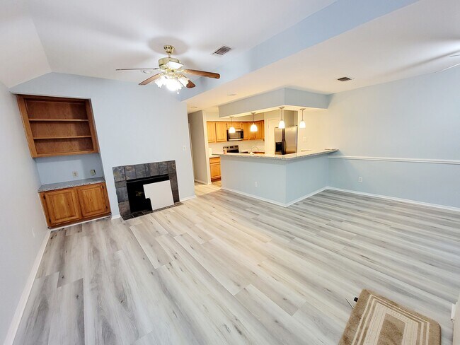 Building Photo - 1103 Dulles Ave