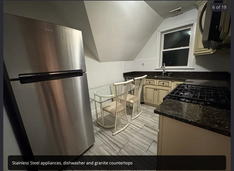 Building Photo - 30 Adams St