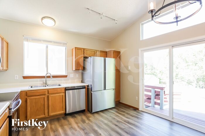 Building Photo - 8870 Clover Meadow Ln