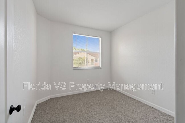 Building Photo - 1663 SE 29th St