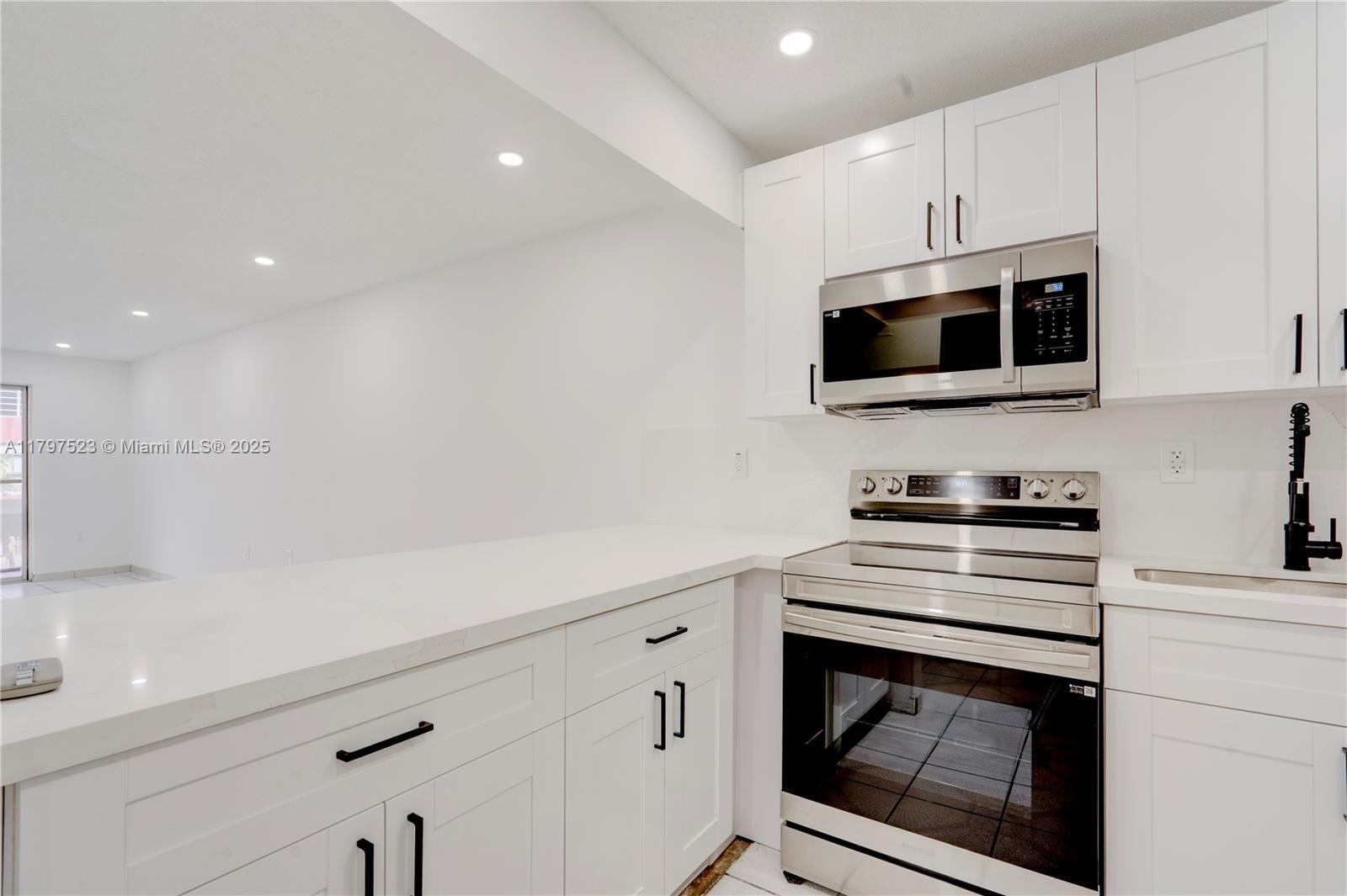 Building Photo - 6095 W 18th Ave