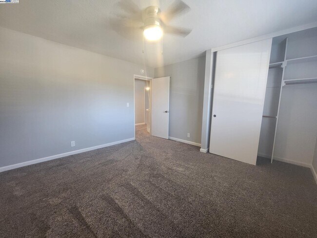 Building Photo - 2910 Yorkshire Ct