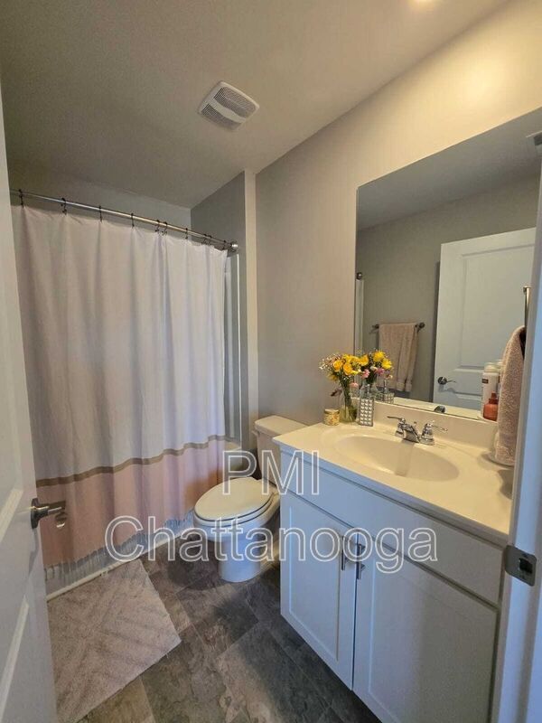Building Photo - 8631 Briar Rose Pl