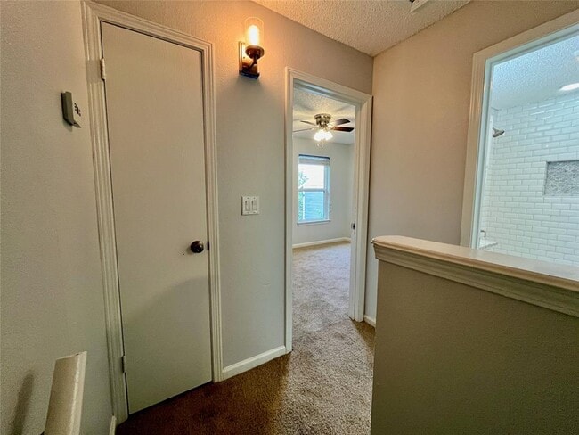 Building Photo - 122 Hillside Dr
