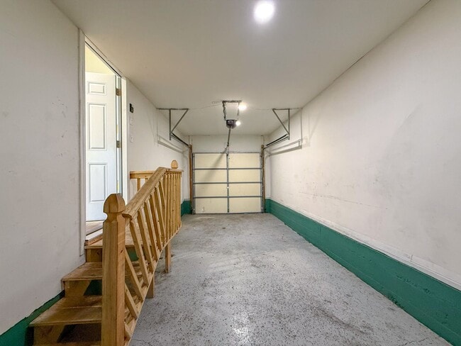 Building Photo - Available NOW!!!! This charming 1 story, 2...