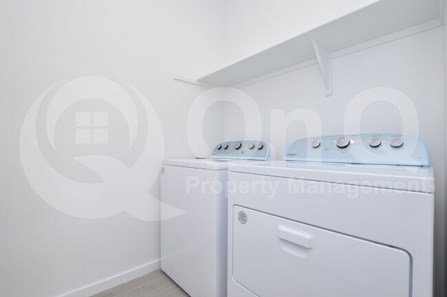 Building Photo - 2679 E Tolosa Dr
