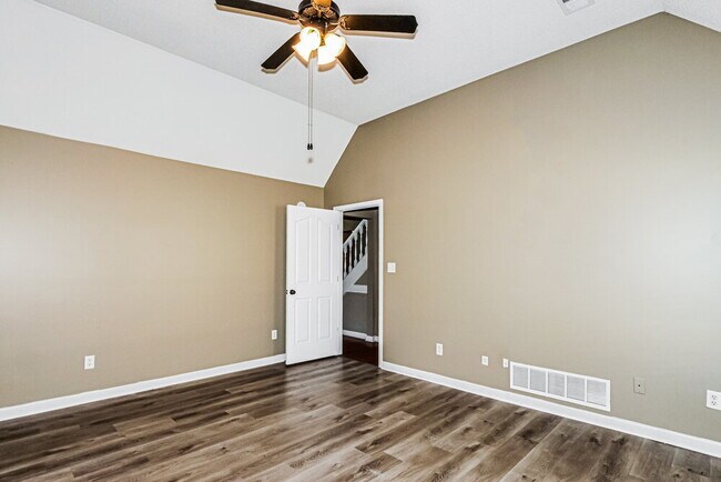 Building Photo - 8390 Pinnacle Dr