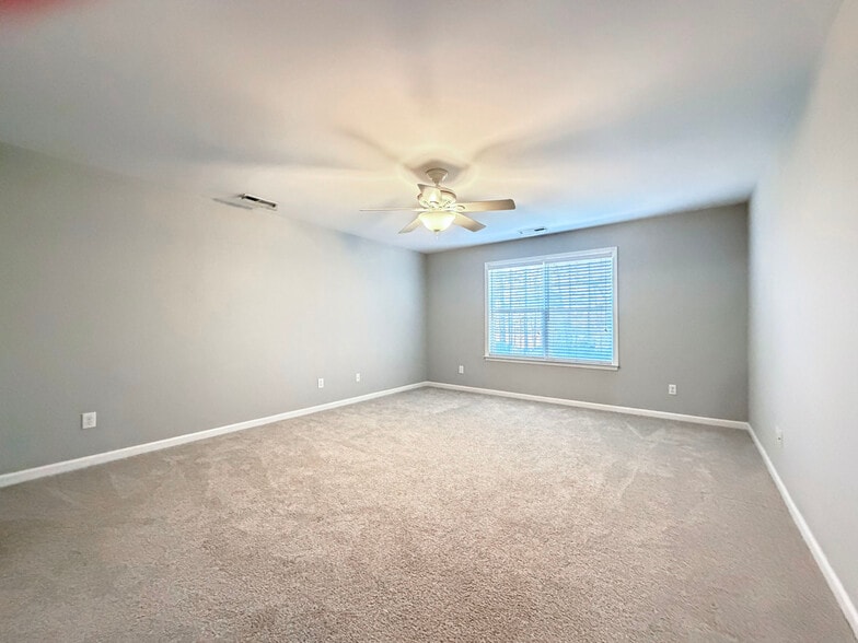 Building Photo - 10483 Dapping Dr