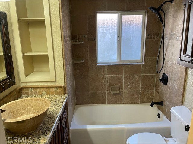 Building Photo - 1188 W Cypress Ave