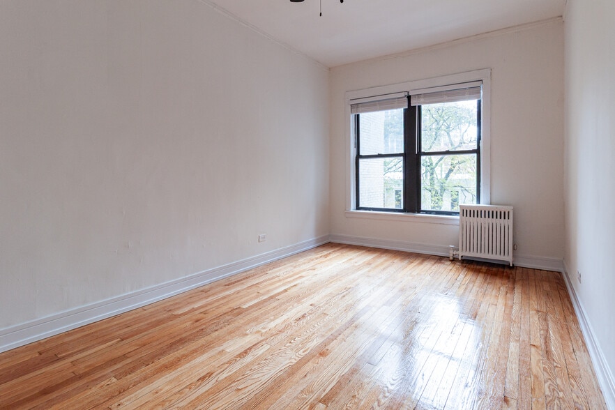 Building Photo - 2819 N Pine Grove Ave