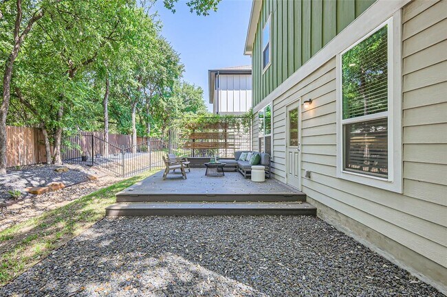 Building Photo - 10504 Abana Way