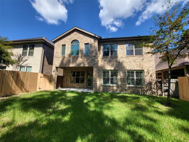 Building Photo - 8811 Van Allen Dr
