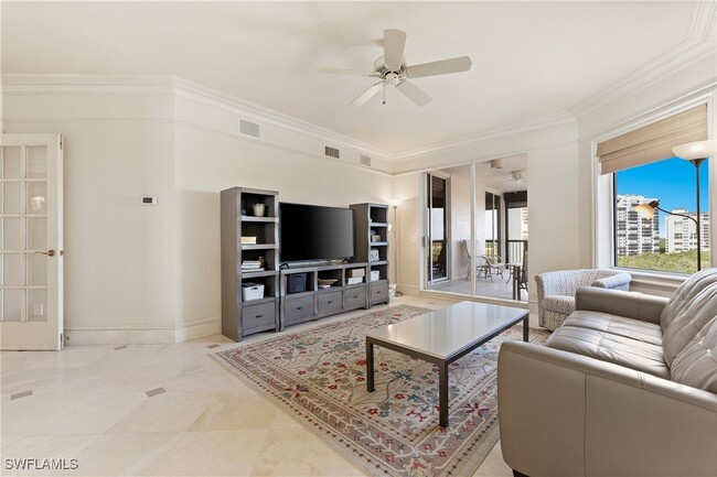 Building Photo - 8473 Bay Colony Dr