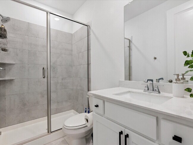 Building Photo - Spacious Home with Soaring Ceilings, Dual ...