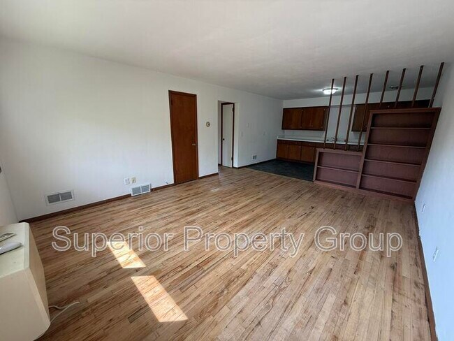 Building Photo - 1723 Blossom Ln