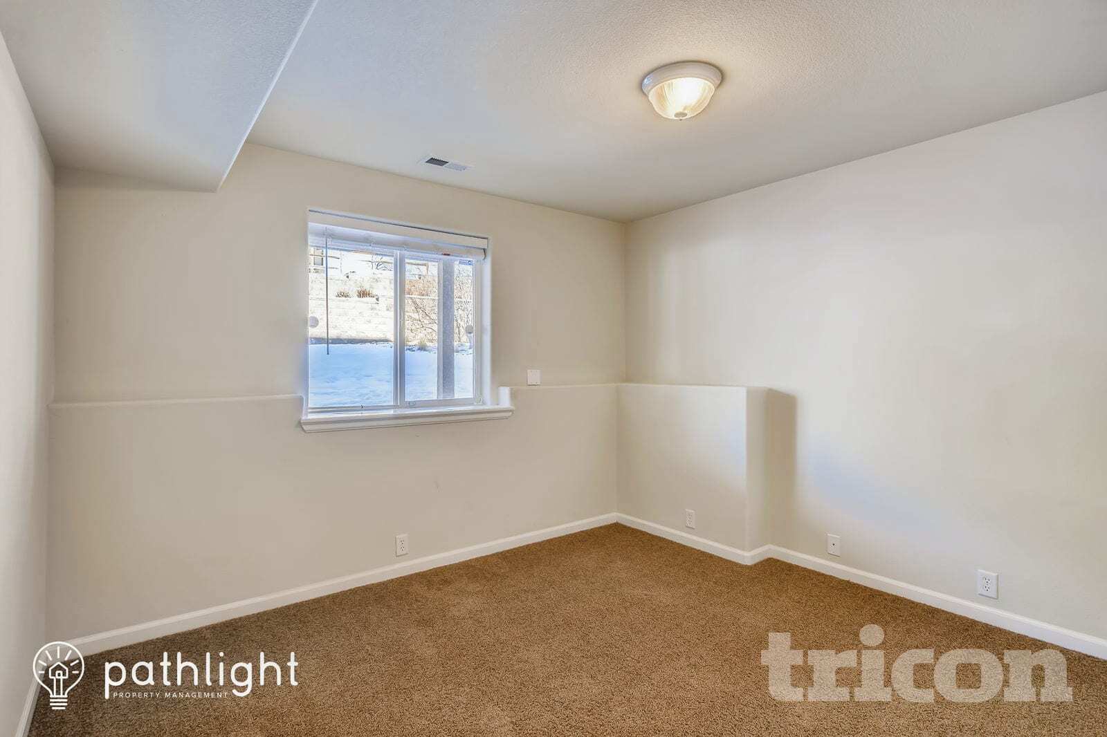 Building Photo - 968 Burning Bush Point