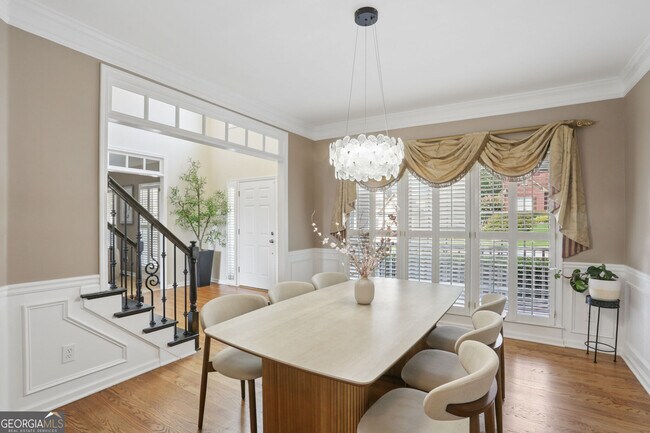 Building Photo - 2059 Sugar Springs Dr