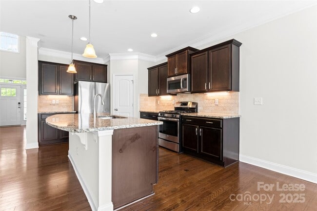 Building Photo - 1037 Jack Pine Rd