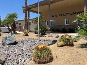 Building Photo - 686 E Cottonwood Rd