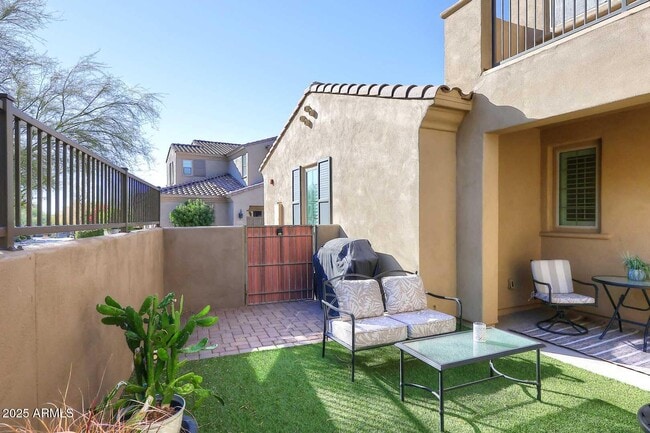 Building Photo - 10072 E Bell Rd