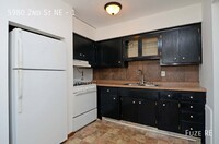Building Photo - 5980 2nd St NE